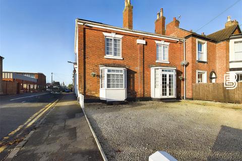 4 bedroom semi-detached house for sale