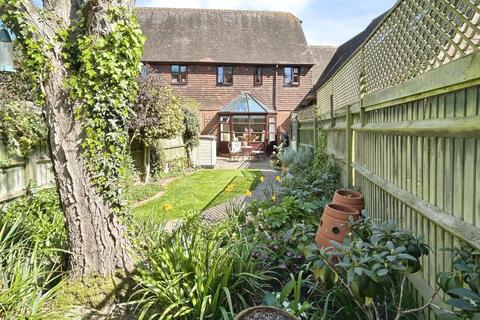 TENTERDEN 2 bed terraced house for sale