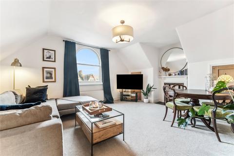 Trinity Road, SW18 2 bed apartment for sale