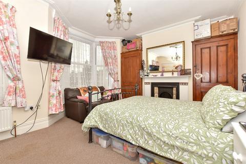 Hatfield Road, Ramsgate, Kent 2 bed end of terrace house for sale