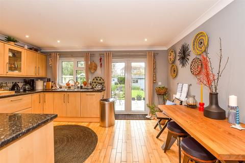 St. Nicholas Road, Littlestone, New... 5 bed chalet for sale
