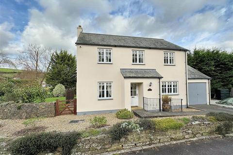 Tregony, Gateway to the Roseland. 4 bed detached house for sale