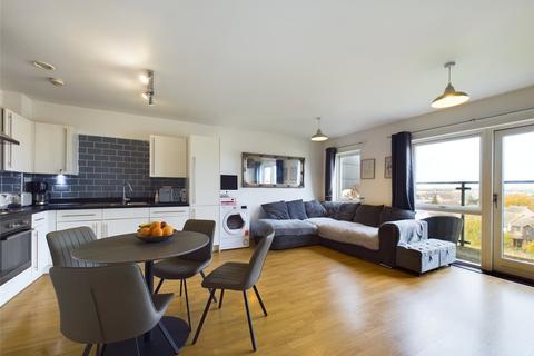 Hazelnut Court, Romford RM3 2 bed flat for sale