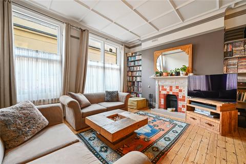 Great Russell Street, London, WC1B 3 bed apartment for sale