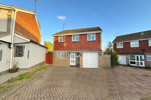 St Bernards Close, Saints, Luton... 3 bed detached house for sale