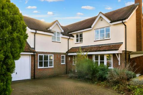 Juniper Gardens, Shenley 5 bed detached house for sale