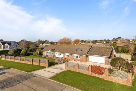 Michel Grove, East Preston, BN16 4 bed detached bungalow for sale