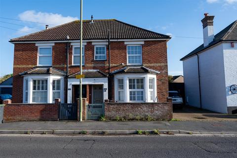 Church Road, Hayling Island PO11 4 bed house for sale