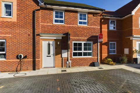 1 Ellacott Garth, Driffield, YO25 5FZ 3 bed semi