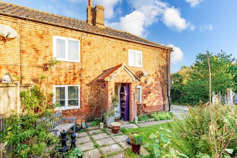 Manor Road, North Walsham 2 bed terraced house for sale