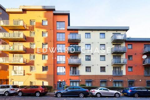 Spring Place, Barking, ., IG11 7GF 2 bed apartment for sale