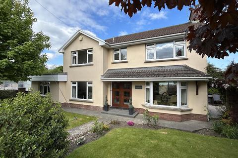 South Molton 4 bed detached house for sale