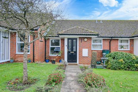 Chiltern Close, Benson OX10 2 bed bungalow for sale