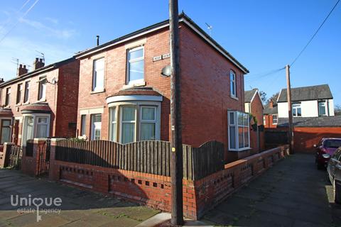 Lindsay Avenue,  Blackpool, FY3 3 bed detached house for sale