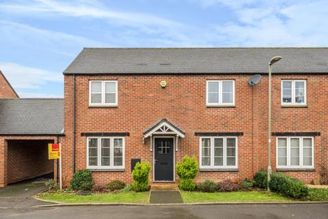 Hook Norton,  Oxfordshire,  OX15 3 bed semi