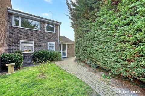 Crocus Way, Chelmsford, CM1 3 bed end of terrace house for sale