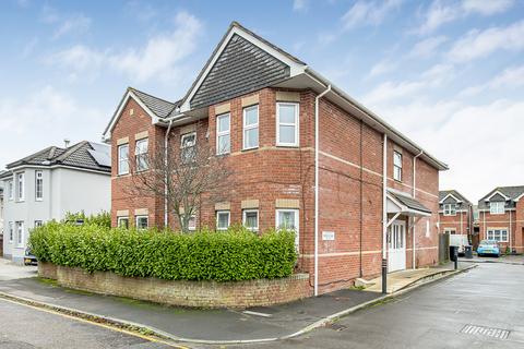 Shelley Road East, Bournemouth 2 bed apartment for sale