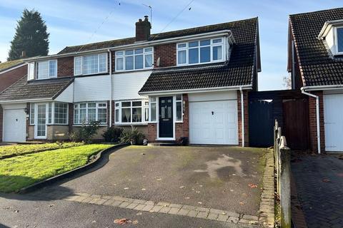 Knaves Castle Avenue, Brownhills... 3 bed semi