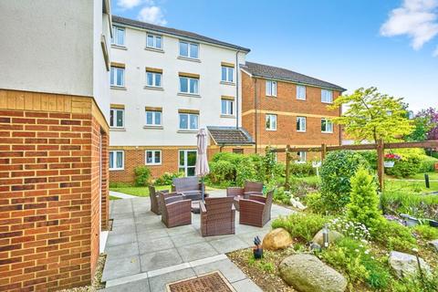 Parkland Grove, Ashford TW15 2 bed retirement property for sale