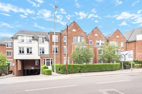 65 Walsworth Road, Hitchin, SG4 2 bed apartment for sale