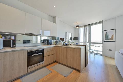 Plaza Gardens, East Putney, London, SW15 2 bed flat for sale