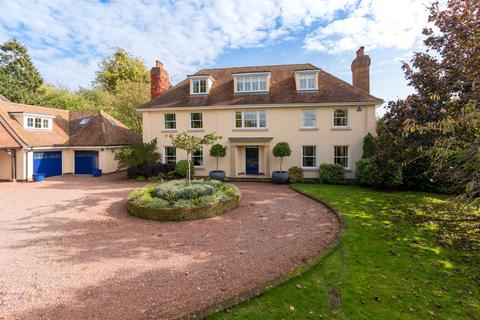 Church Road, Essex CM8 8 bed detached house for sale