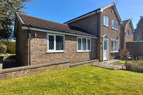 Hunters Park Avenue, Clayton 3 bed detached house for sale