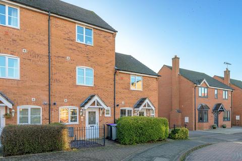 Kedleston Road, Grantham NG31 3 bed terraced house for sale