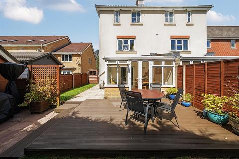 Fallow Crescent, Southampton SO30 4 bed house for sale