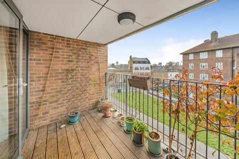 Cowley Road, Oval 2 bed flat for sale