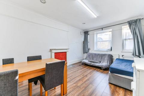 Shirley Lodge Mansions, South... 2 bed flat for sale