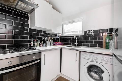 Chesterton Terrace e13, Plaistow... 3 bed flat for sale