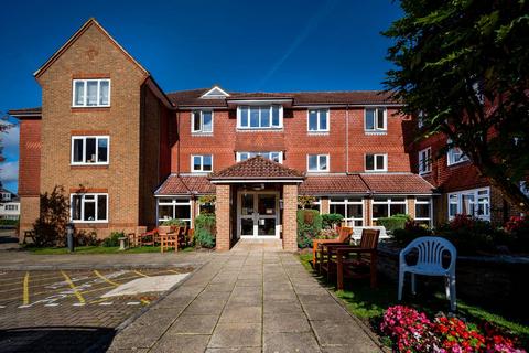 Allingham Court, Farncombe... 1 bed flat for sale