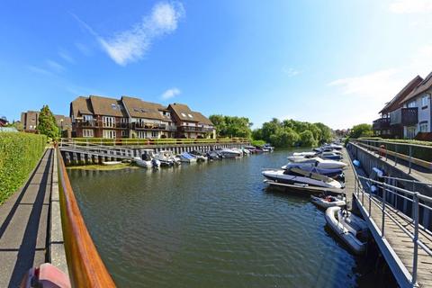 The Meridians, Christchurch, BH23 3 bed house for sale