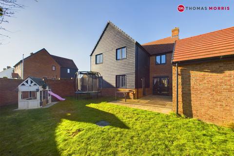 Frith Fields, Sandy SG19 4 bed detached house for sale