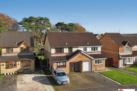 Rowans Lane, Bryncethin, Bridgend... 3 bed semi