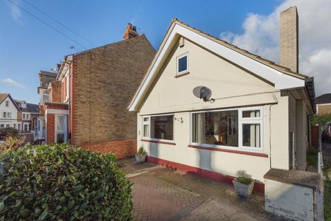 Nelson Road, Whitstable CT5 2 bed detached house for sale