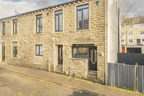 Fern Street, Boothtown, Halifax 4 bed townhouse for sale