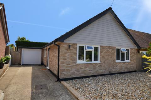 Queens Road, New Romney TN28 3 bed detached bungalow for sale