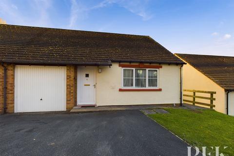 2 bedroom semi-detached bungalow for sale