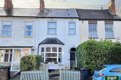 Clark Road, Compton 3 bed terraced house for sale