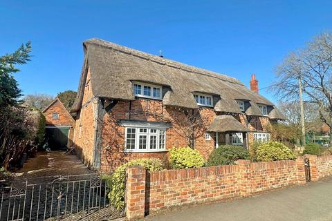 High Street, Long Wittenham OX14 4 bed detached house for sale