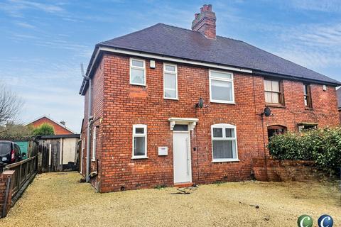 Greenfield Avenue, Armitage, Rugeley... 3 bed semi