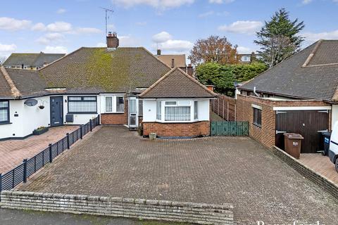 Dunmow Gardens, West Horndon, CM13 3 bed bungalow for sale