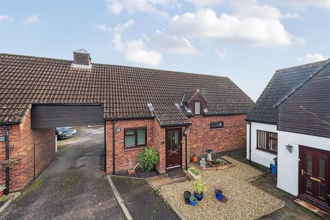 Longmeadow, Broadclyst, Exeter 3 bed semi