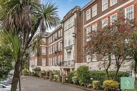 Cannon Hill, London, N14 2 bed flat for sale