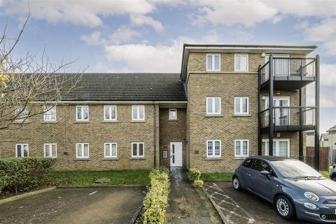 Glanville Mews, Stanmore HA7 2 bed flat for sale