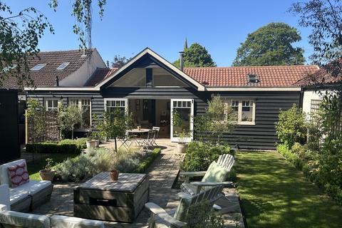 The Green, Barmby Moor 2 bed cottage for sale