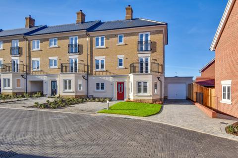 Woodlands Park, New Homes 4 bed end of terrace house for sale