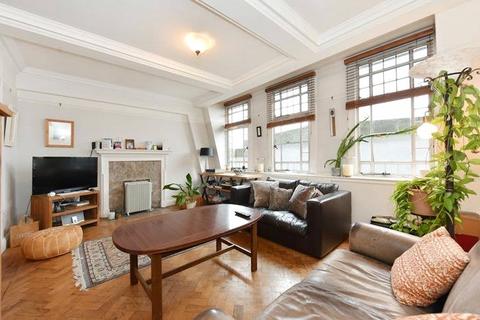 Chiltern Court, Baker Street 2 bed apartment for sale